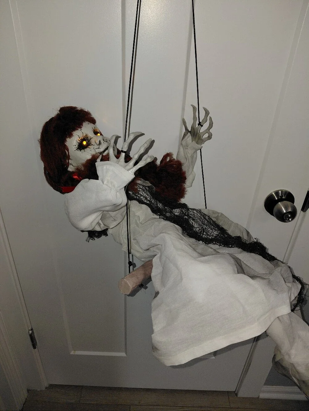 EUC LED Animated Halloween Red Haired Scary Swinging Haunted Zombie Girl!